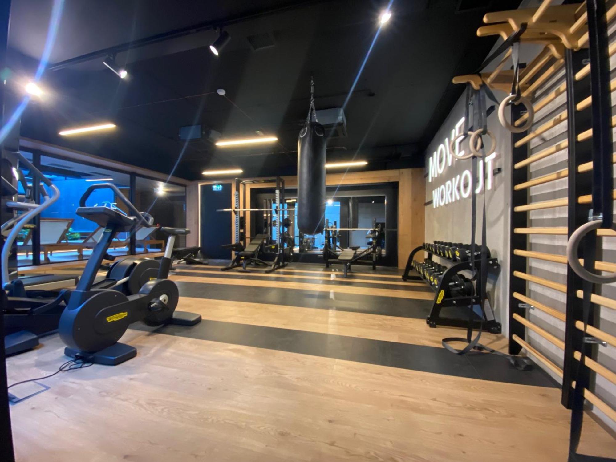 Vistula Avenue Apartment Free Parking, Swimming Pool, Sauna & Gym คราคูฟ ภายนอก รูปภาพ