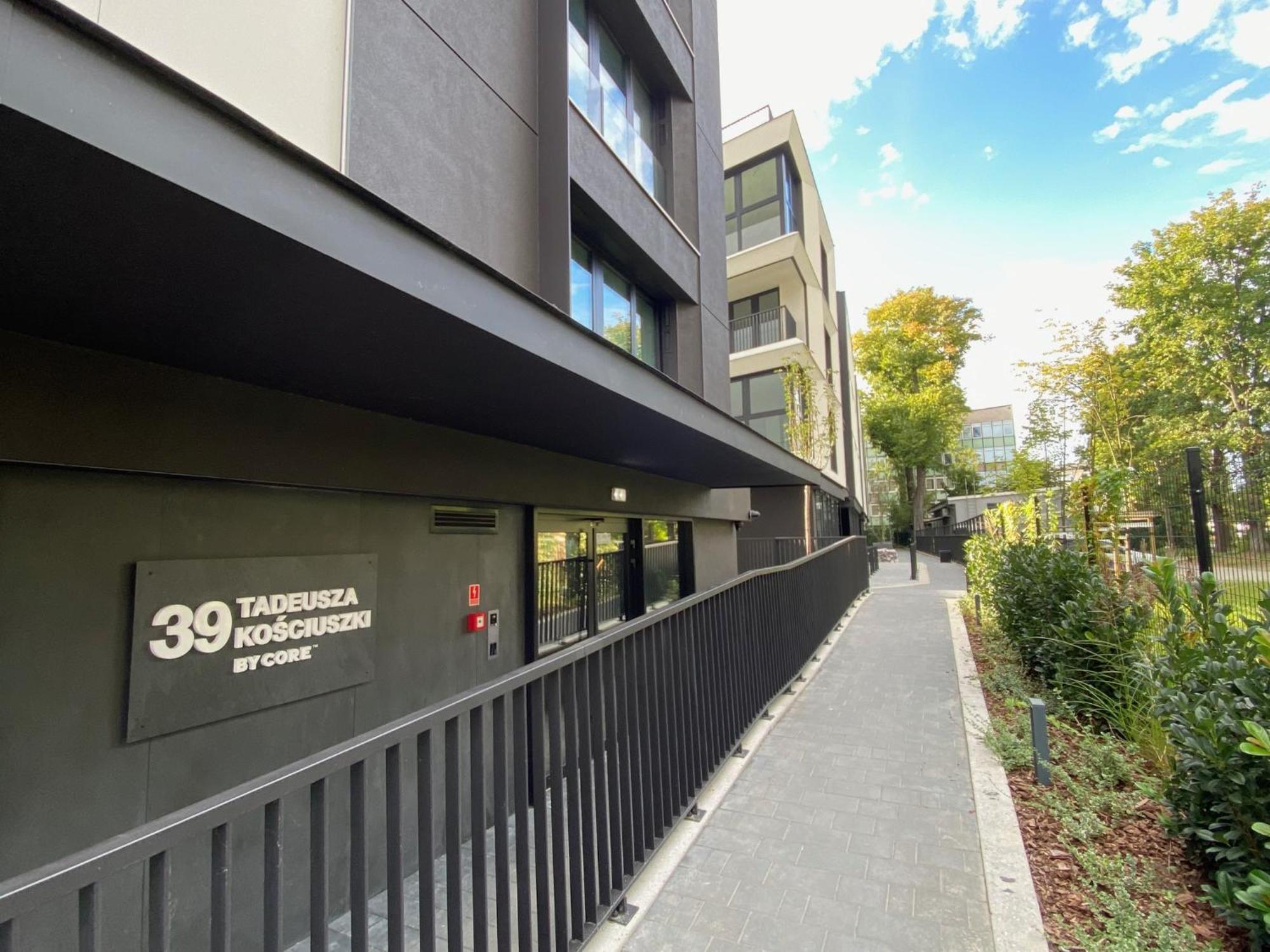 Vistula Avenue Apartment Free Parking, Swimming Pool, Sauna & Gym คราคูฟ ภายนอก รูปภาพ