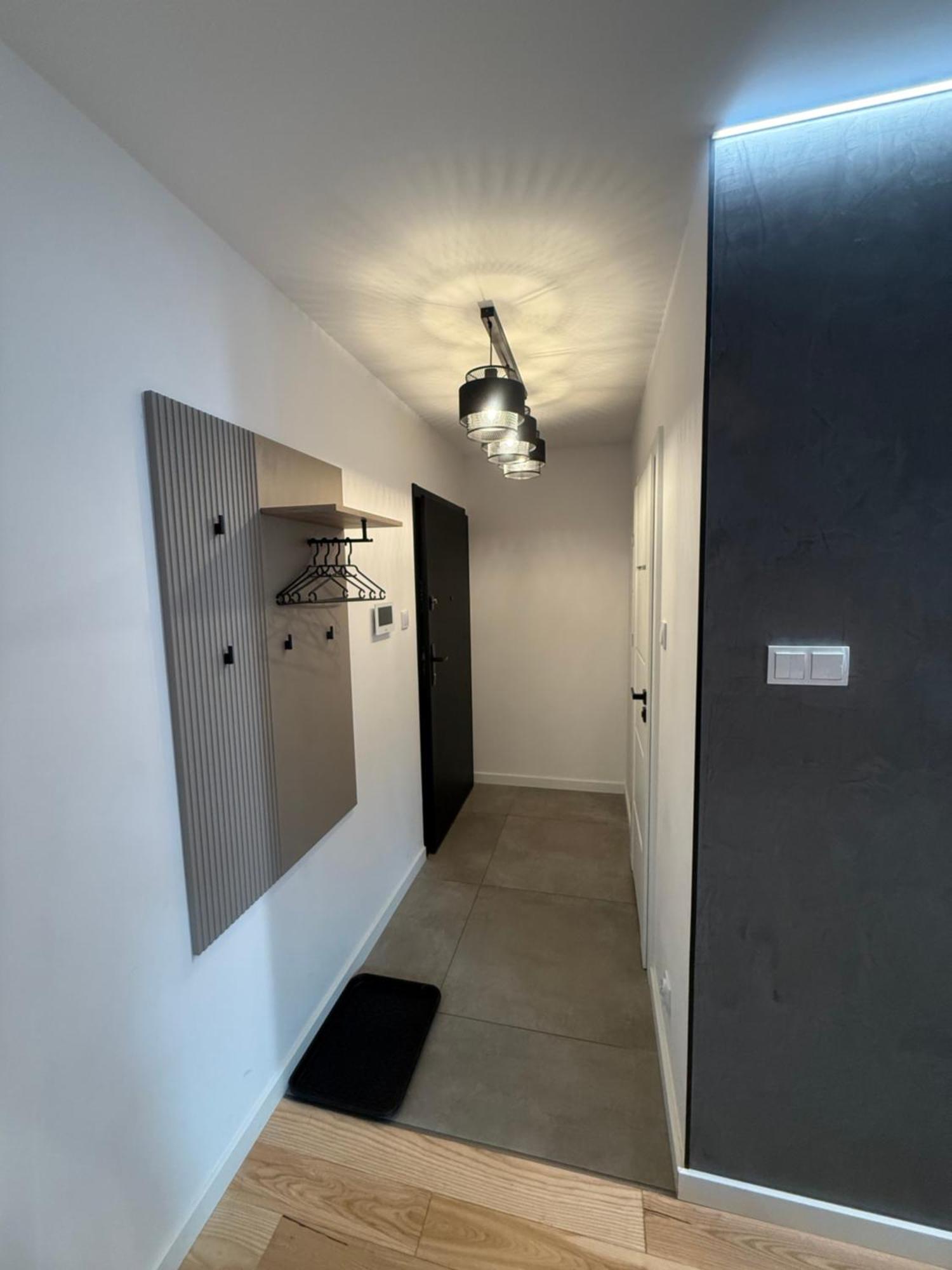 Vistula Avenue Apartment Free Parking, Swimming Pool, Sauna & Gym คราคูฟ ภายนอก รูปภาพ