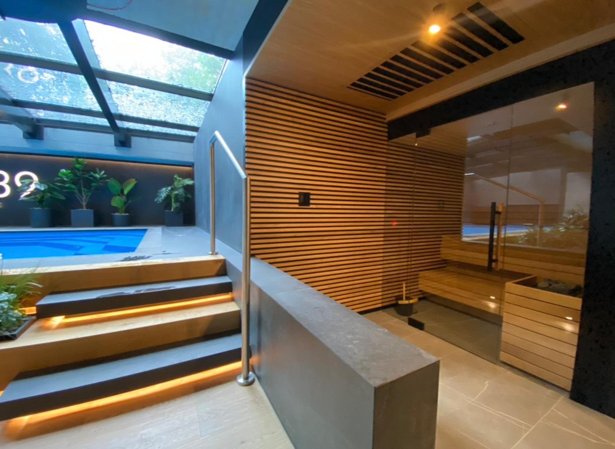 Vistula Avenue Apartment Free Parking, Swimming Pool, Sauna & Gym คราคูฟ ภายนอก รูปภาพ