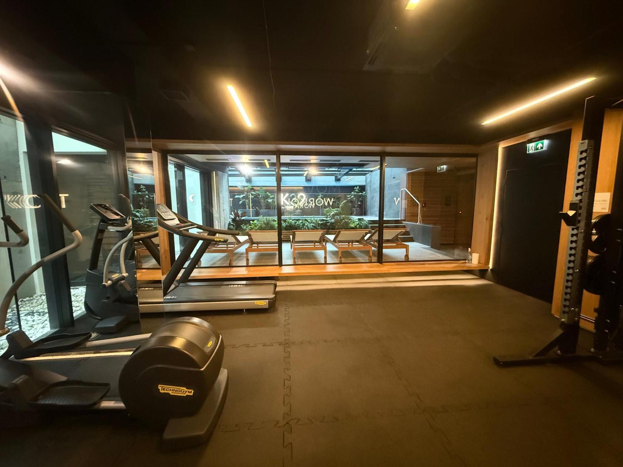 Vistula Avenue Apartment Free Parking, Swimming Pool, Sauna & Gym คราคูฟ ภายนอก รูปภาพ